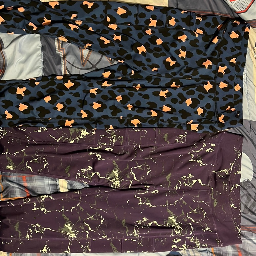 2 pairs of pop fit leggings size large